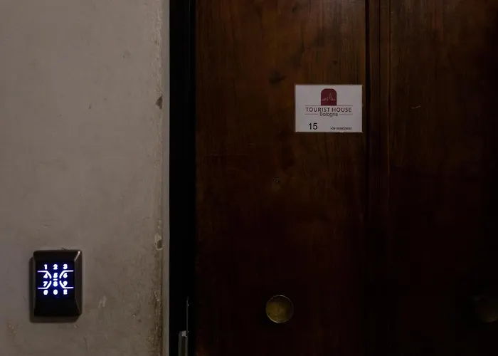 15 - Tourist House Primaticcio - Self Check-in Μπολόνια